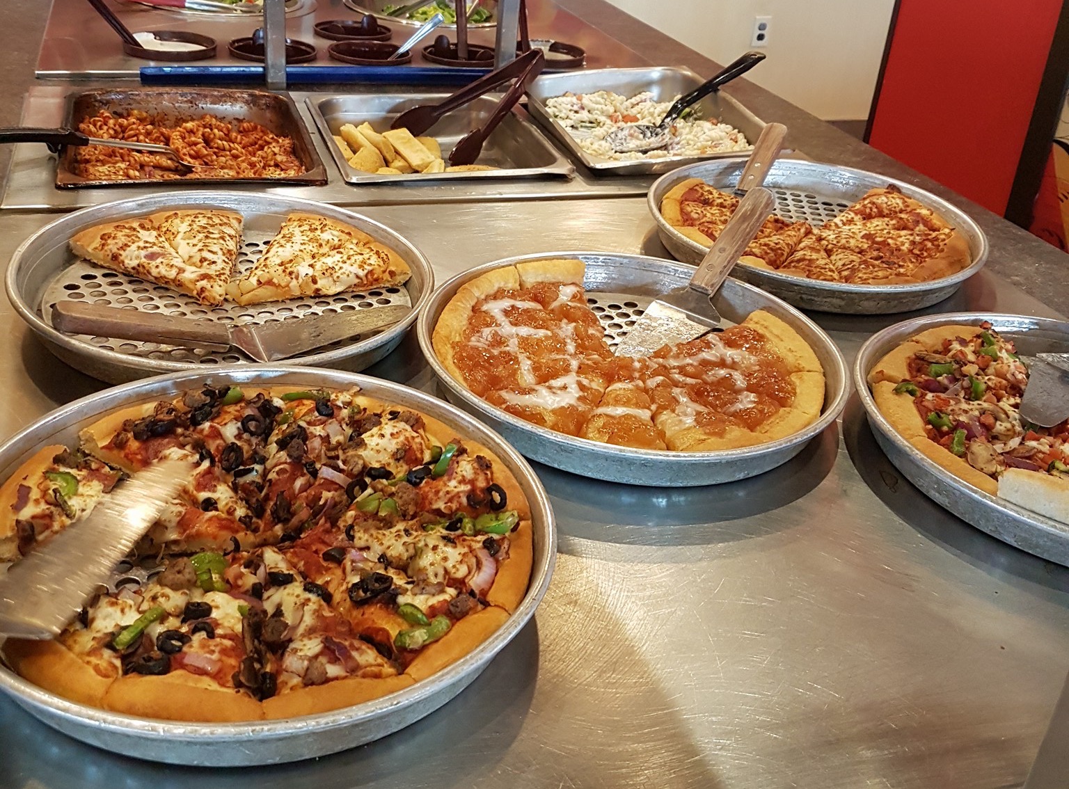 Does Pizza Hut Have a Buffet: Feasting Extravaganza Await?